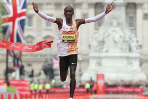 Imperious Kipchoge and Kosgei claim record London Marathon wins