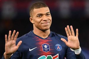 Paris Saint-Germain 3 Nantes 0: Mbappe scores penalty after earlier spot-kick saved