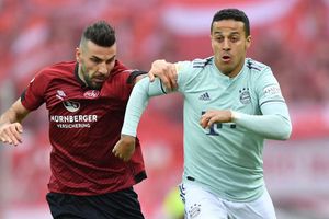 Nurnberg 1 Bayern Munich 1: Champions spared by late penalty miss