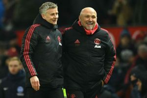 Manchester United assistant Mike Phelan to leave Solskjaer’s dugout to take up new role
