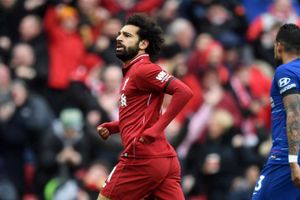 Liverpool 2 Chelsea 0: Salah stunner sends Reds back to the summit
