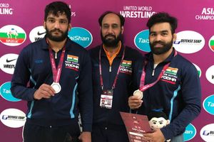 Sunil Kumar and Gurpreet Singh win silver as Greco-Roman wrestlers start campaign at Asian Wrestling Championships