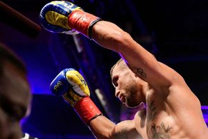 Lomachenko outclasses Crolla with fourth-round KO
