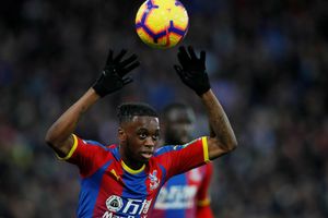 Aaron Wan-Bissaka rules out transfer amid top six Interest