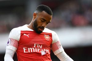 Arsenal 1 Brighton and Hove Albion 1: Gunners' draw confirms Chelsea's Champions League return