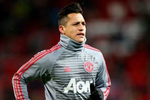Juventus meet with Alexis Sanchez's agent; other Serie A sides also interested