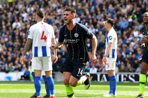 Manchester City edge Liverpool to retain Premier League title