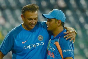 Dhoni has a massive role to play for India in ICC World Cup: Shastri
