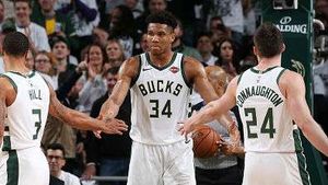 NBA playoffs wrap: Bucks even series with Celtics, Warriors take 2-0 lead over Rockets