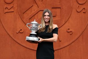 Henin impressed by Halep ahead of French Open defence