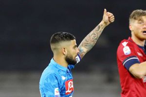 Napoli seal second spot with last-gasp Cagliari win