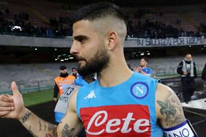 Insigne waiting to sign new Napoli deal