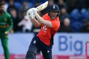 Morgan blasts England to win over Pakistan