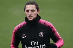 Manchester United and Juventus in transfer battle for Adrien Rabiot