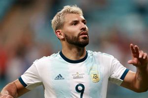 Qatar 0 Argentina 2: Aguero on target as Scaloni's men progress
