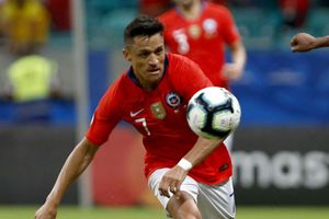 Copa America: Chile v Uruguay: Sanchez ankle injury to be assessed