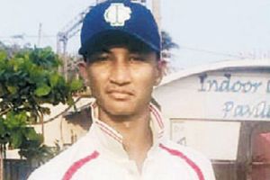 Batting coach Bangar's son gets tips from bowling coach Arun