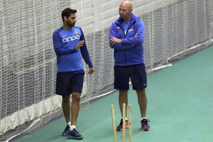ICC World Cup 2019: Bhuvneshwar bowls at indoor nets, Farhart monitors
