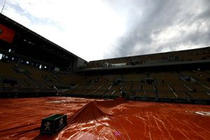 French Open diary: Kuerten sits down for an interview and patriotism on the metro