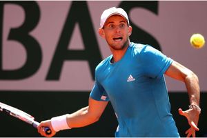 Thiem breezes back to French Open semi-finals