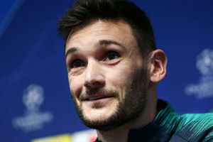 Lloris 'privileged' to lead Tottenham as he bids for trophy double