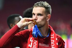 I'm glad I put a smile on his face - Henderson opens up on father embrace