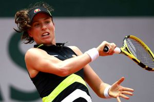 Magnificent Konta blows Stephens away to reach semi-finals