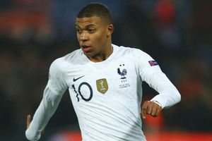 Mbappe not solely blame for Turkey defeat, insists Deschamps