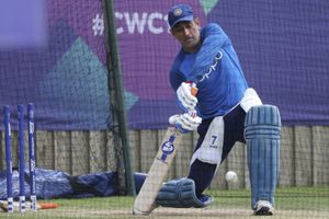 ICC World Cup 2019: MS Dhoni, KL Rahul practice big shots in the nets ahead of opening game - Watch