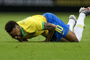 Neymar to be assessed by PSG after ankle injury