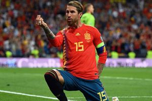 Spain 3 Sweden 0: Second-half flurry sees La Roja's 100 per cent start continue