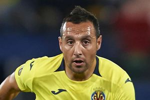 Cazorla keen to set example in stunning Spain comeback