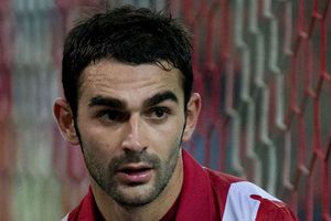 Osasuna sign Adrian Lopez on free transfer