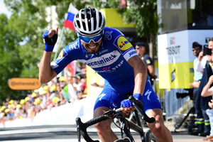 Alaphilippe takes yellow jersey after storming to victory in stage three