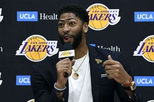 Davis excited to team up with 'great leader' LeBron at the Lakers