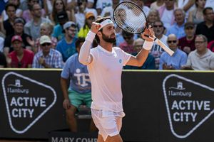 Basilashvili battles back to stun Zverev in Hamburg