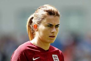 England midfielder Carney to retire after Women's World Cup