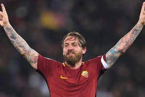 Daniele De Rossi completes Boca Juniors move