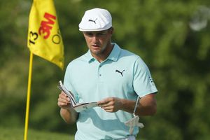 DeChambeau shoots career low to lead 3M Open