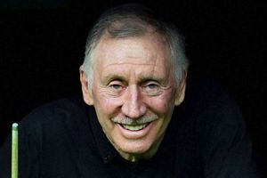 Ian Chappell reveals battle with skin cancer but may do commentary in Ashes