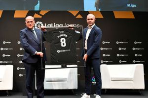 Andres Iniesta becomes a La Liga icon