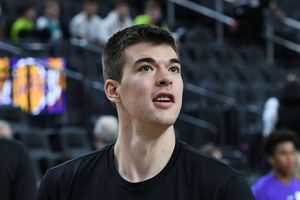 Clippers re-sign Zubac after landing Leonard & George
