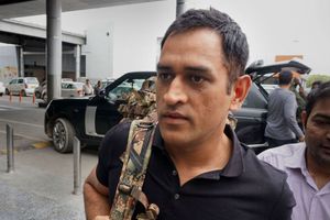 MS Dhoni arrives in Srinagar; Lieutenant Colonel to perform duties for his battalion armed with AK 47