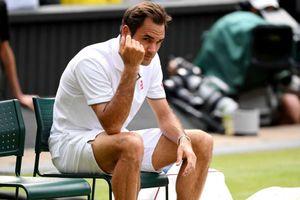 Federer unfazed by prospect of Djokovic taking his grand slam record