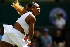Serena starts Wimbledon bid with straight-sets win