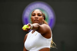 Super Serena turns on the style at Wimbledon