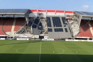 AZ's stadium roof collapses in high winds