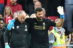 Alisson injury 'doesn't look too good' for Liverpool, says Klopp