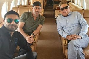 MS Dhoni sports a new look dedicated to Indian Army; interacts with fans at Jaipur airport - See pics