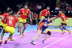 PKL 2019: Hosts Fortune Giants lose by two points to Warriors
